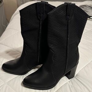 MIA Black Textured Heeled Boots